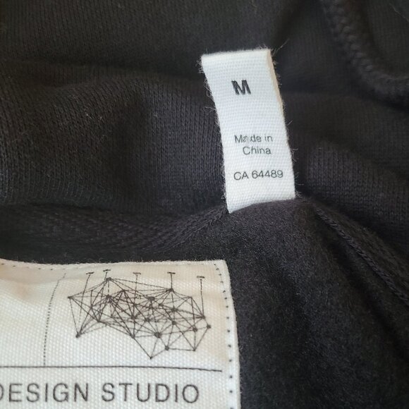 UrbanCoolab "Mona Lisa" Unisex Hoodie - NWT - Picture 3 of 6